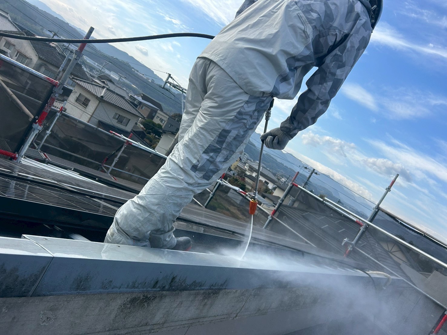 【屋根塗装工事】