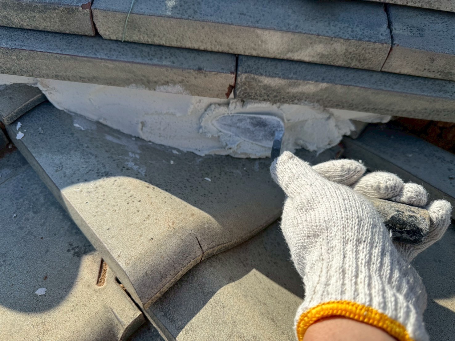 大分市鶴崎【漆喰詰め直し工事/鬼瓦巻き直し工事】