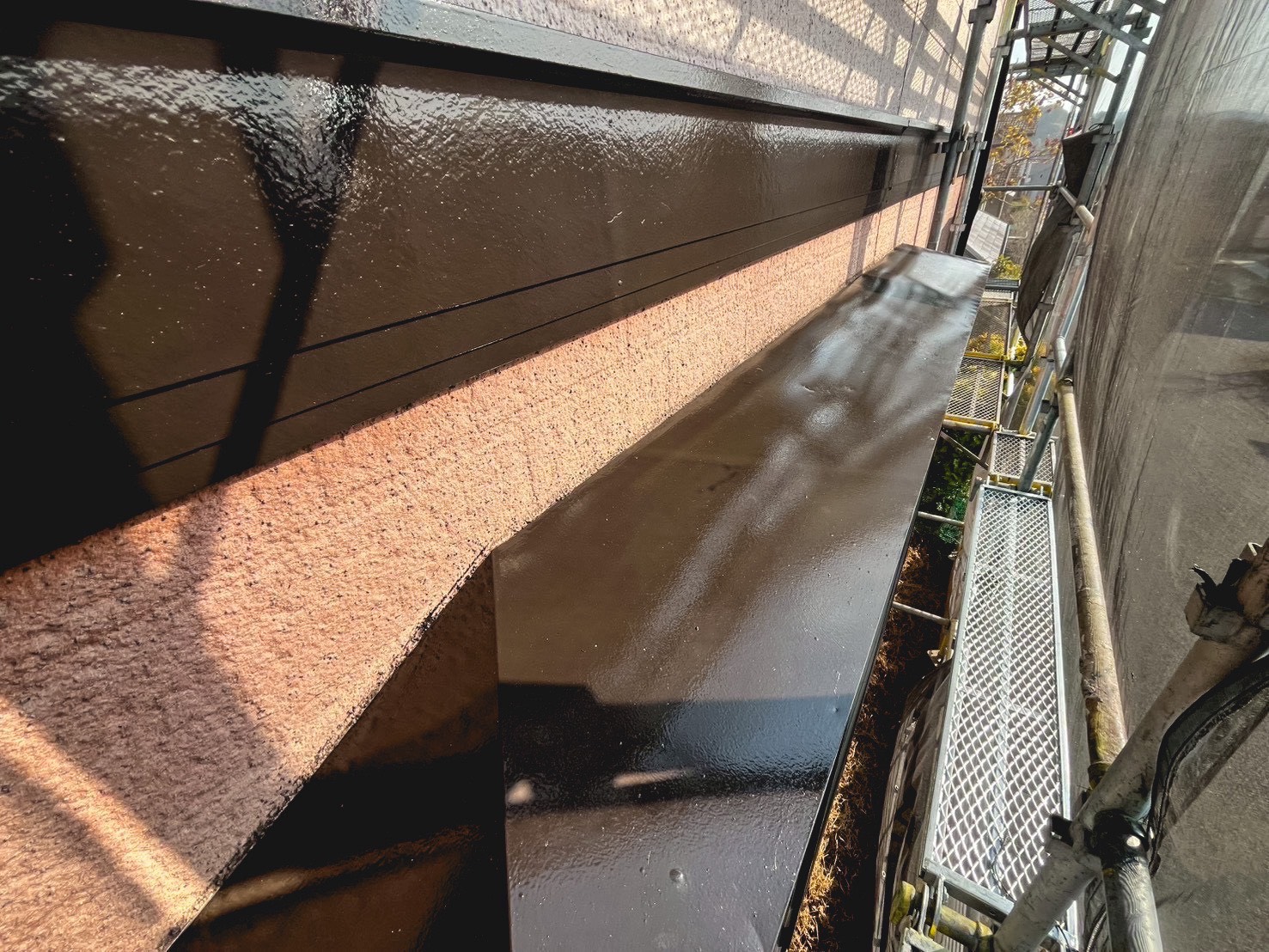 大分市けやき台【庇/幕板塗装工事】