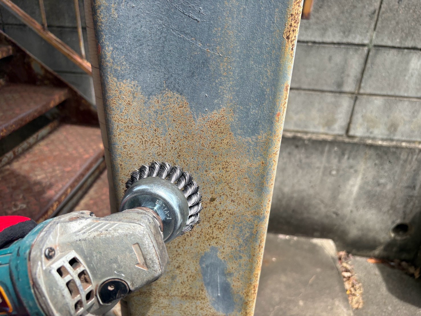大分市高城【ガレージ鉄部塗装工事】